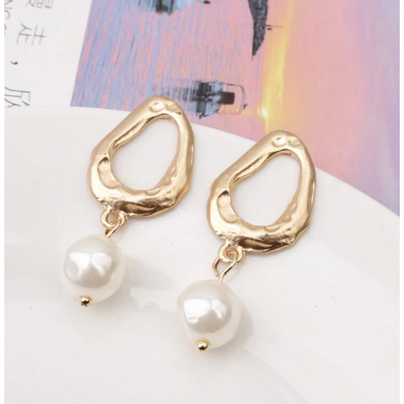 14K Matte Gold Plated Pearl Earrings Series - 1A4-GPSE063 - Picture 3 of 5